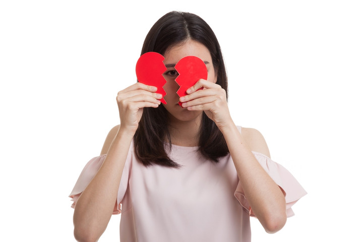 Cara Mikha Tambayong Berbagi Tips Move On dan Berdamai dengan Kenangan